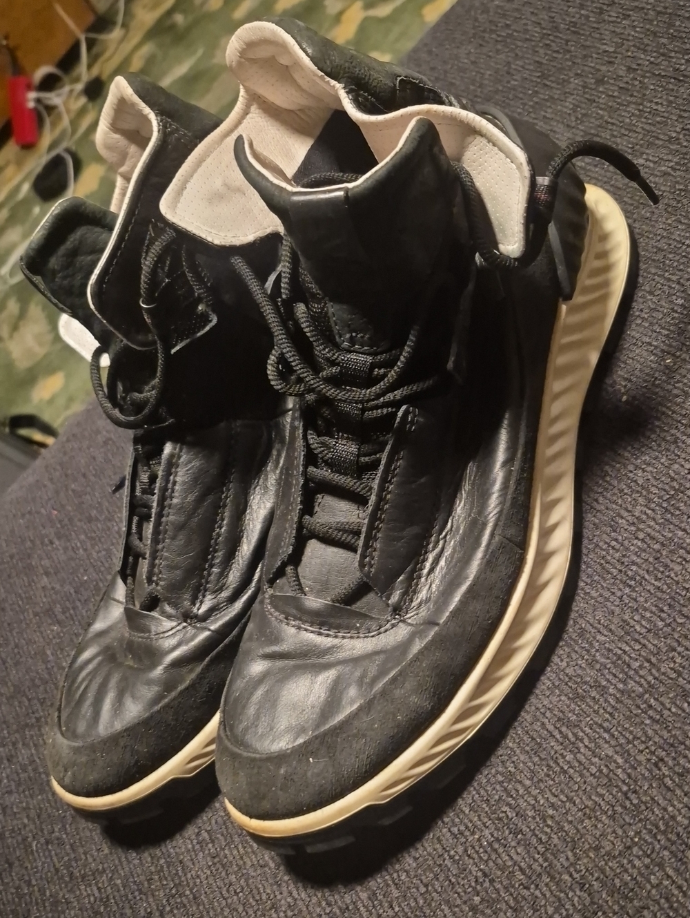 Ecco Men's Black High-Top Boots with Cream Sole